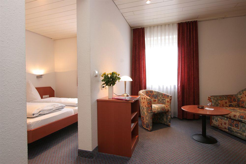 Hotel Zeppelin - Das Original Friedrichshafen Room photo